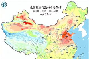 法媒：齐达内作为Alpine车队大使参加卡丁车比赛，发生一次小碰撞